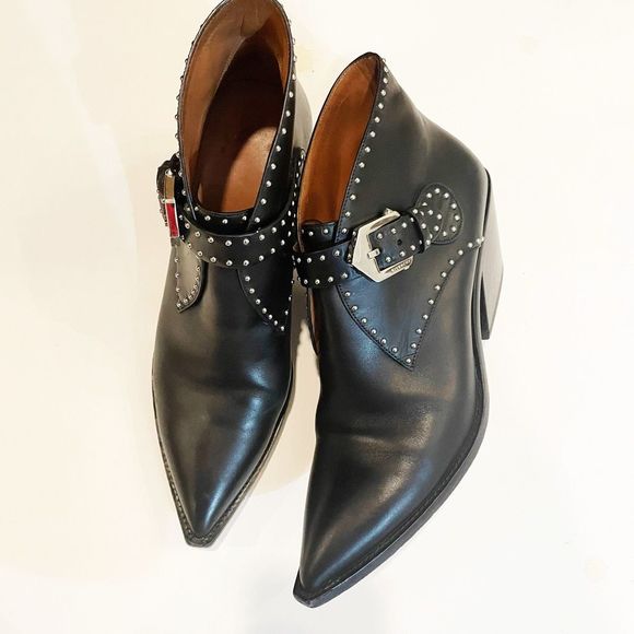 Givenchy Paris Studded Ankle Boots Black Leather Size 39.5 Buckle - Picture 3 of 11